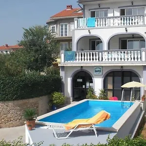 villa-apartments-angela.primorje-gorskikotar.com/