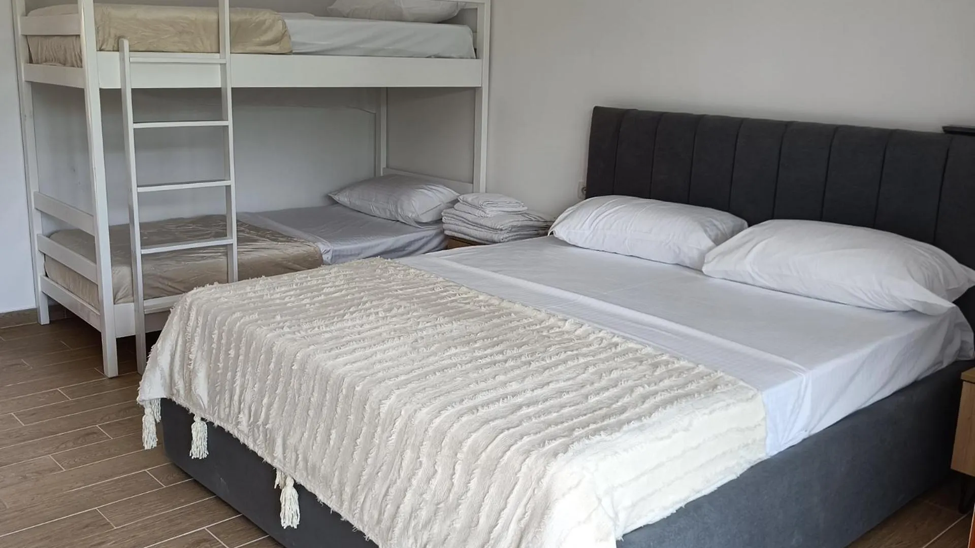 Eva & Resul Apartments Ilias